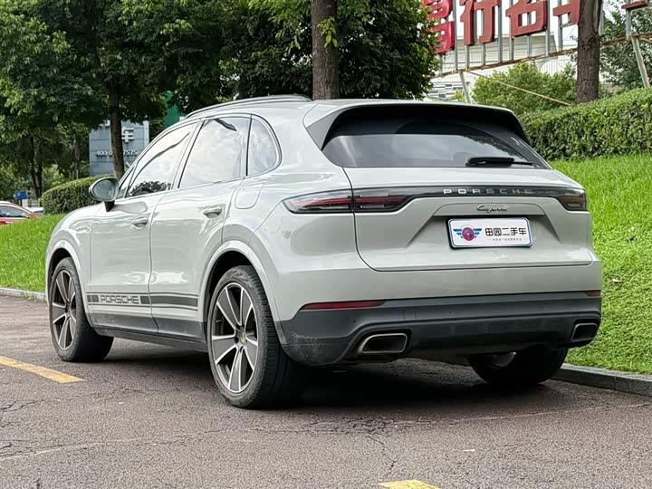 Фото 4 - Porsche Cayenne Hybrid