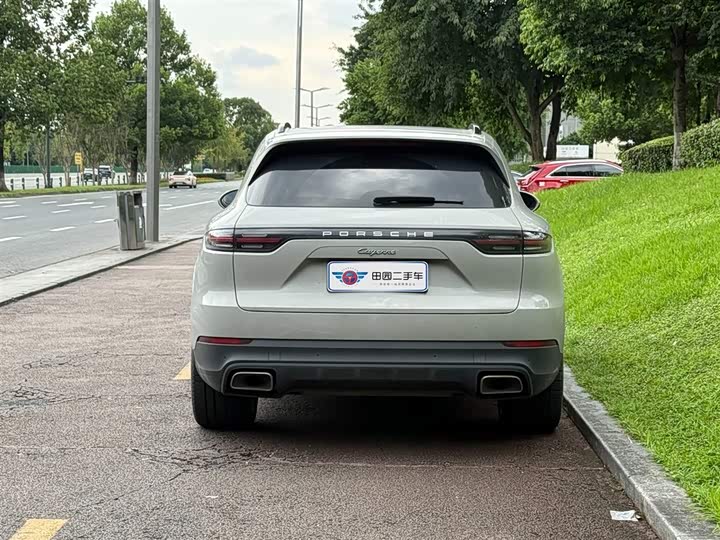 Фото 5 - Porsche Cayenne Hybrid