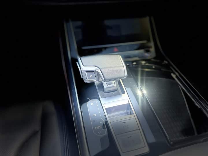 Фото 7 - Audi Q7