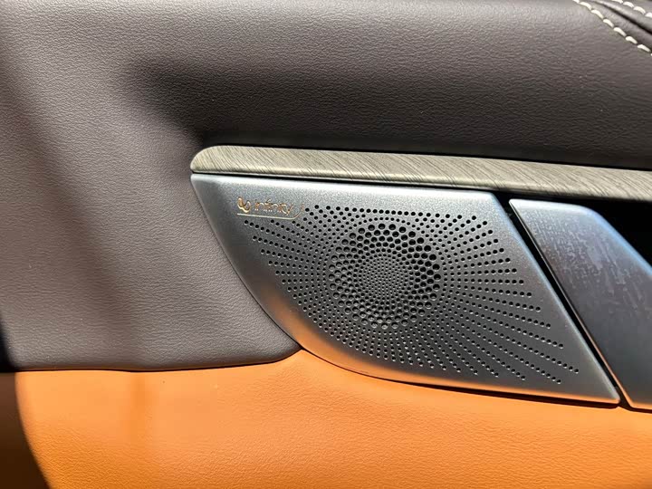 Фото 13 - Tank 500 Hybrid