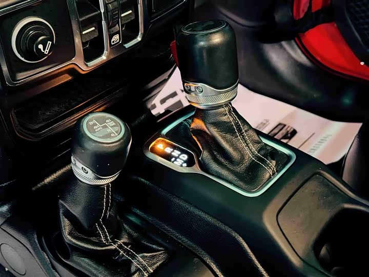 Фото 15 - Jeep Wrangler