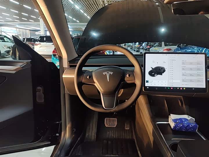 Фото 11 - Tesla Model Y