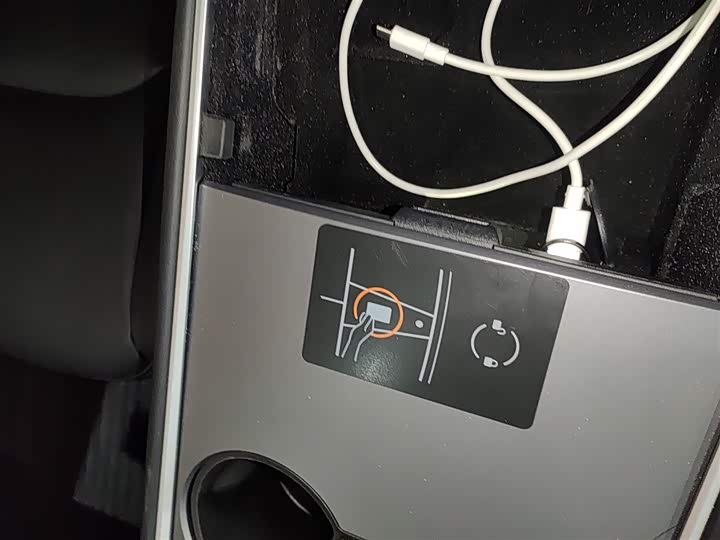 Фото 9 - Tesla Model Y