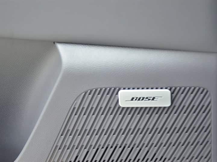 Photo 13 - Buick GL8 ES