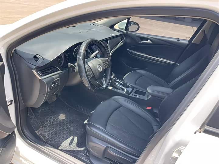 Фото 9 - Buick Verano