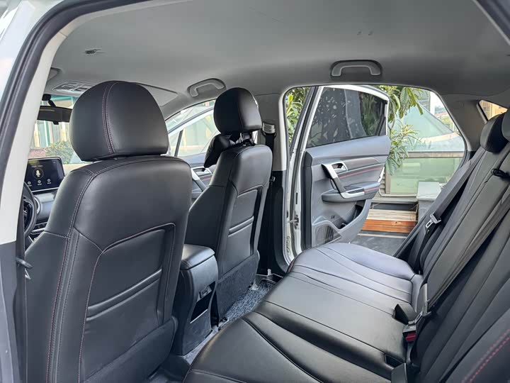 Фото 10 - Beijing EU5