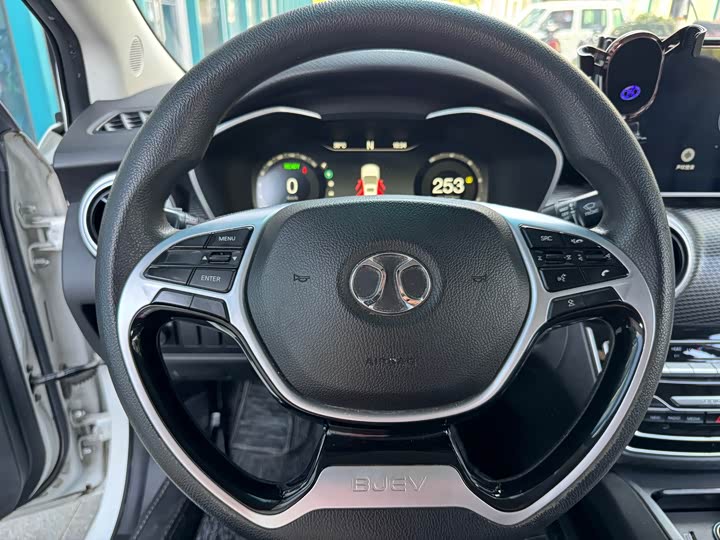 Фото 12 - Beijing EU5