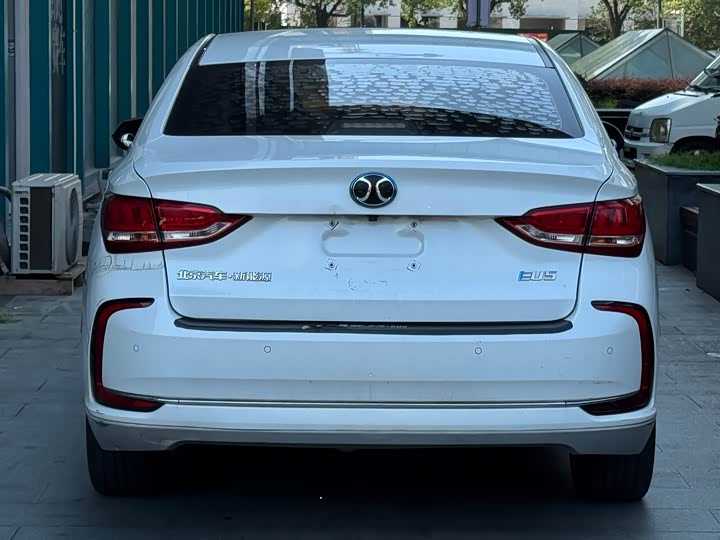 Фото 4 - Beijing EU5