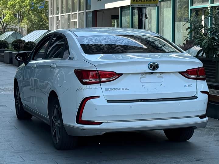 Фото 5 - Beijing EU5