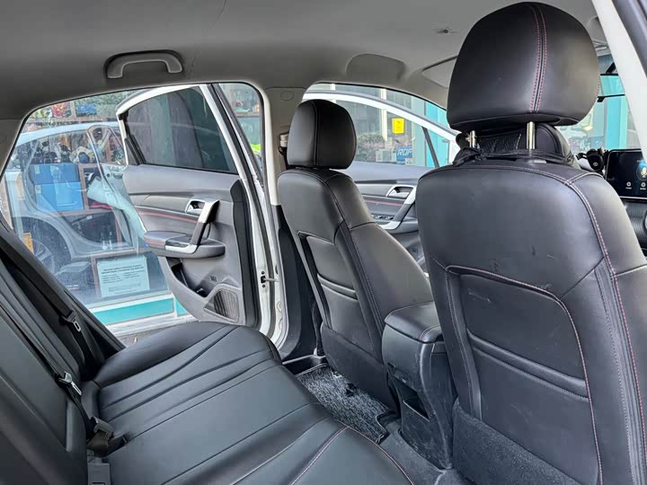 Фото 8 - Beijing EU5