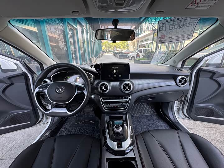 Фото 9 - Beijing EU5