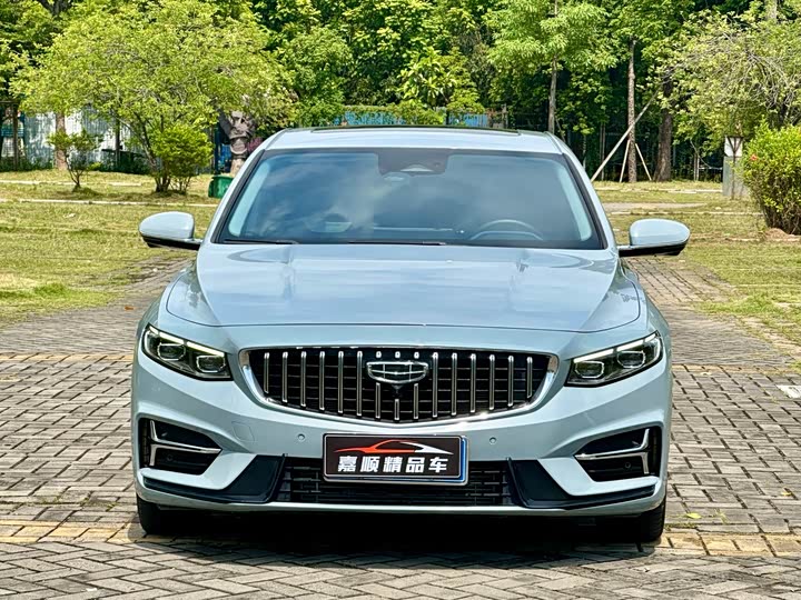 Фото 2 - Geely Preface