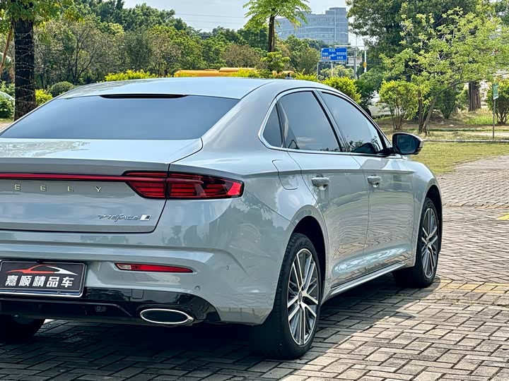 Фото 21 - Geely Preface