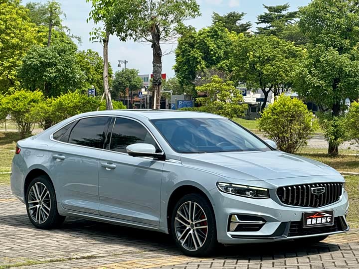 Фото 3 - Geely Preface