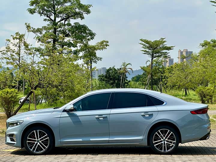 Фото 4 - Geely Preface