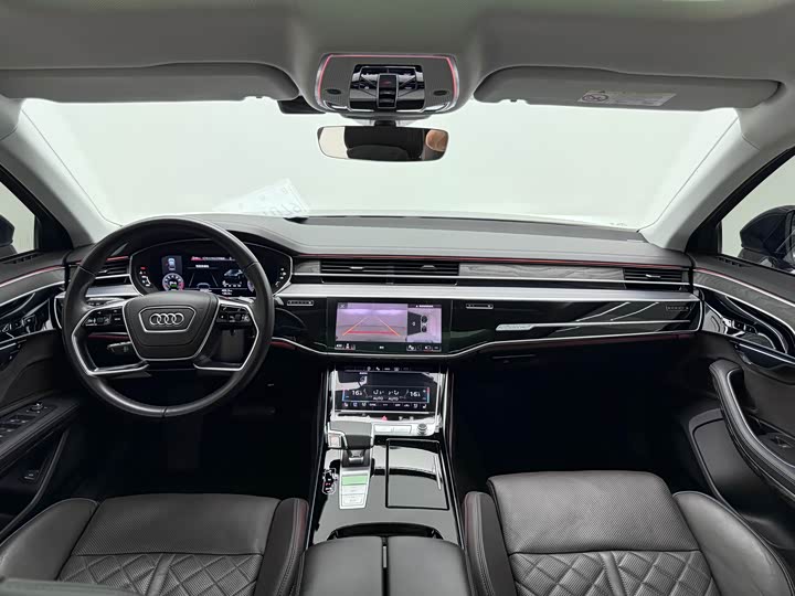 Фото 18 - Audi A8
