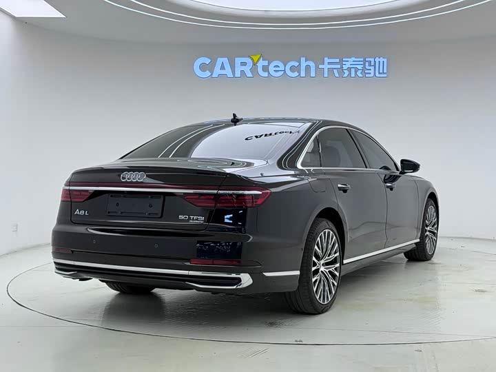 Фото 6 - Audi A8