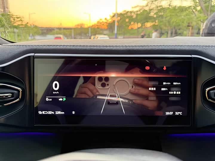 Фото 12 - Nio EC6