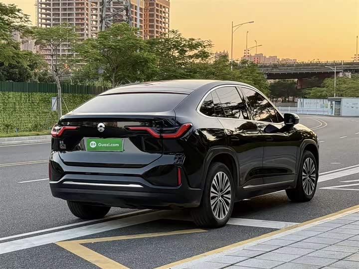 Фото 7 - Nio EC6