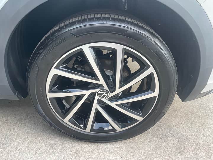 Фото 18 - Volkswagen T-Roc