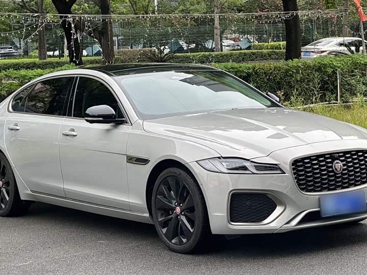 Фото 4 - Jaguar XF L