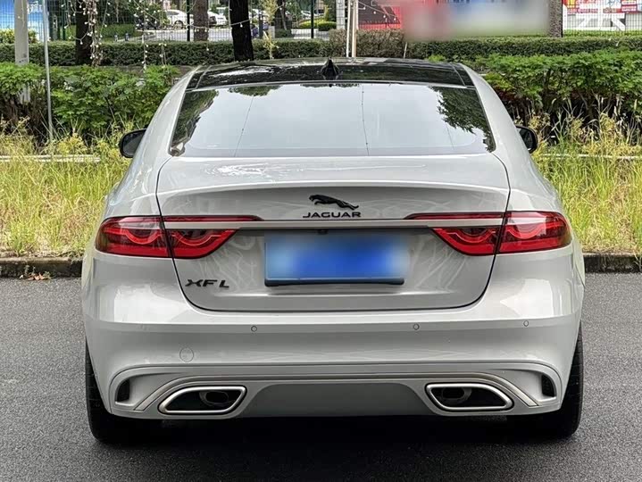 Фото 6 - Jaguar XF L