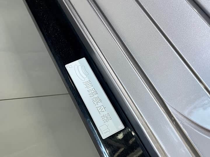 Фото 12 - Toyota Sienna