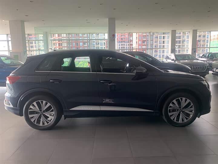 Фото 5 - Audi Q4 e-tron