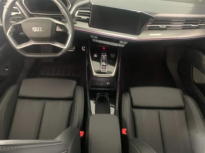 Фото 6 - Audi Q4 e-tron