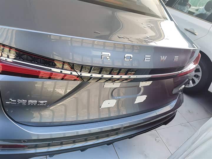 Фото 6 - Roewe i5