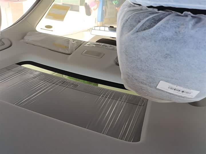 Фото 9 - Roewe i5