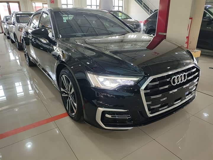 Фото 4 - Audi A6L