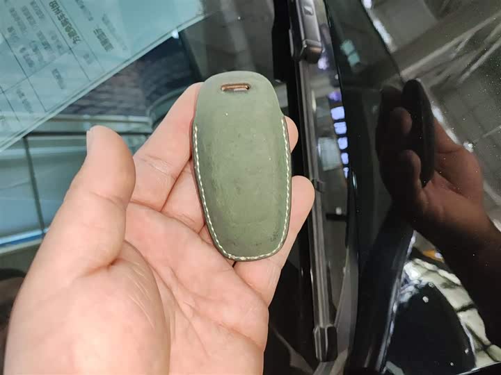 Фото 9 - Audi A6L