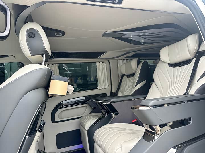 Фото 6 - Mercedes-Benz Vito