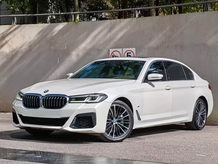 Фото 3 - BMW 5 Series