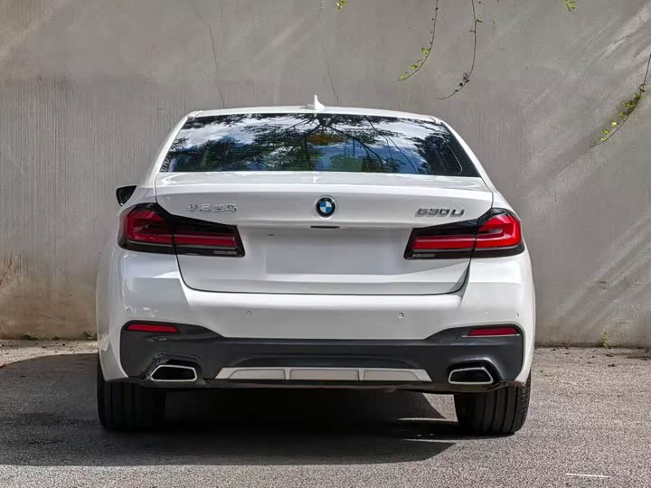 Фото 8 - BMW 5 Series