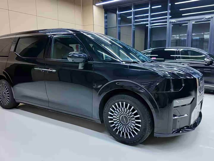 Фото 3 - Zeekr 009