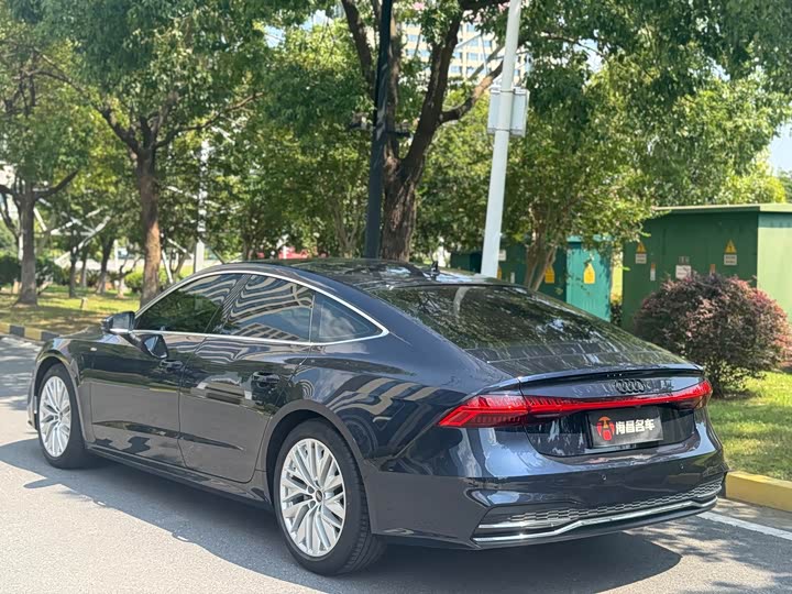 Фото 4 - Audi A7