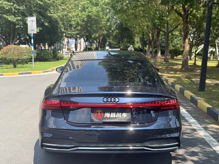 Фото 5 - Audi A7