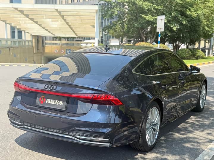 Фото 6 - Audi A7