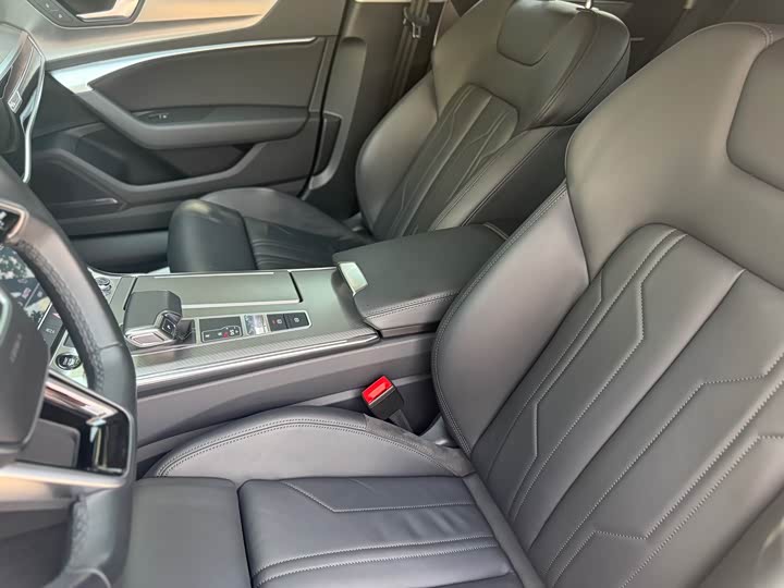 Фото 8 - Audi A7