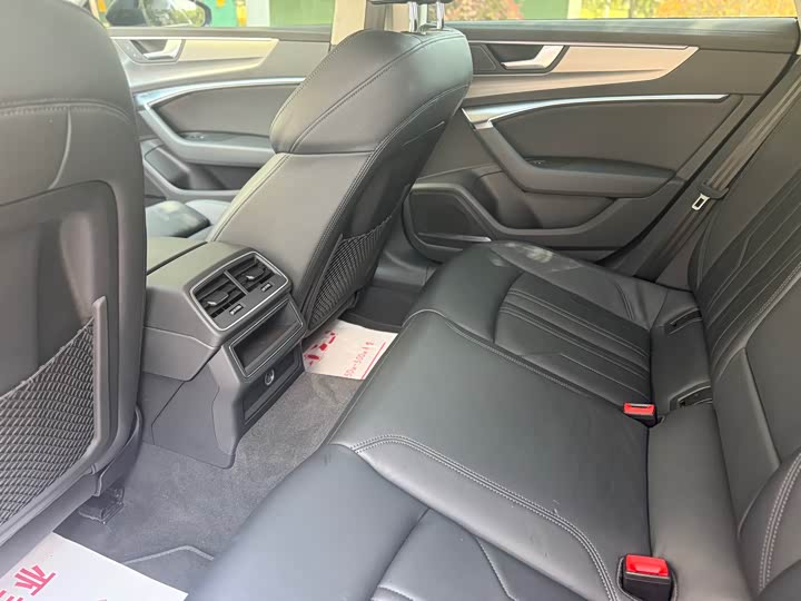 Фото 9 - Audi A7