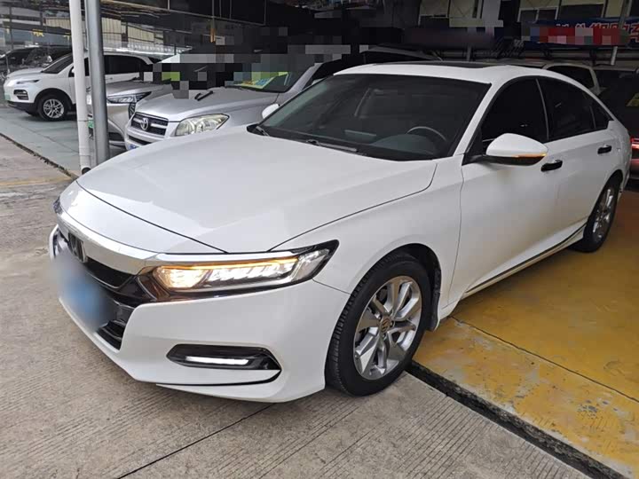 Фото 2 - Honda Accord