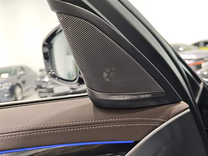 Фото 12 - BMW 5 Series