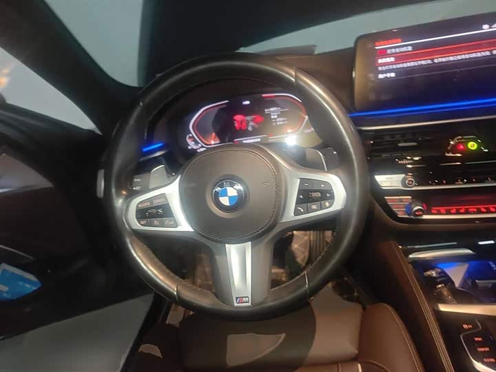 Фото 3 - BMW 5 Series