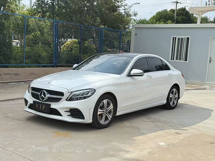 Фото 1 - Mercedes-Benz C-Class