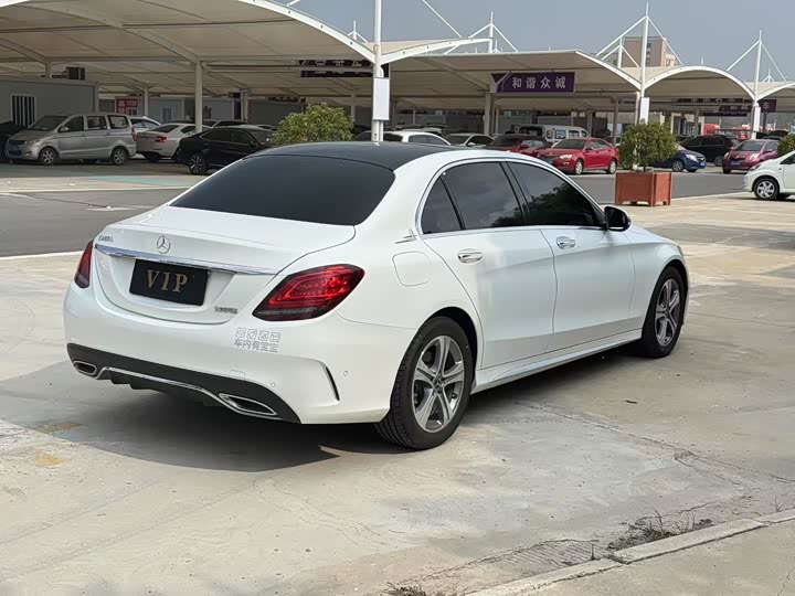 Фото 6 - Mercedes-Benz C-Class