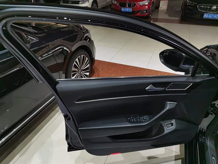 Фото 28 - Volkswagen Magotan