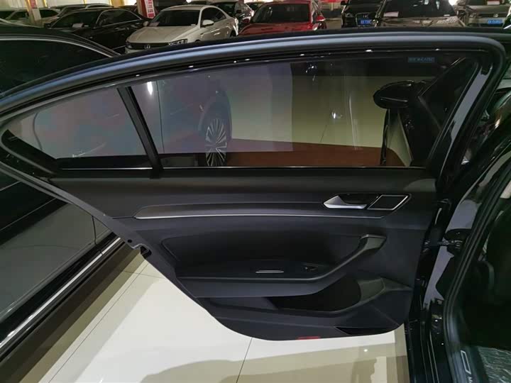 Фото 29 - Volkswagen Magotan