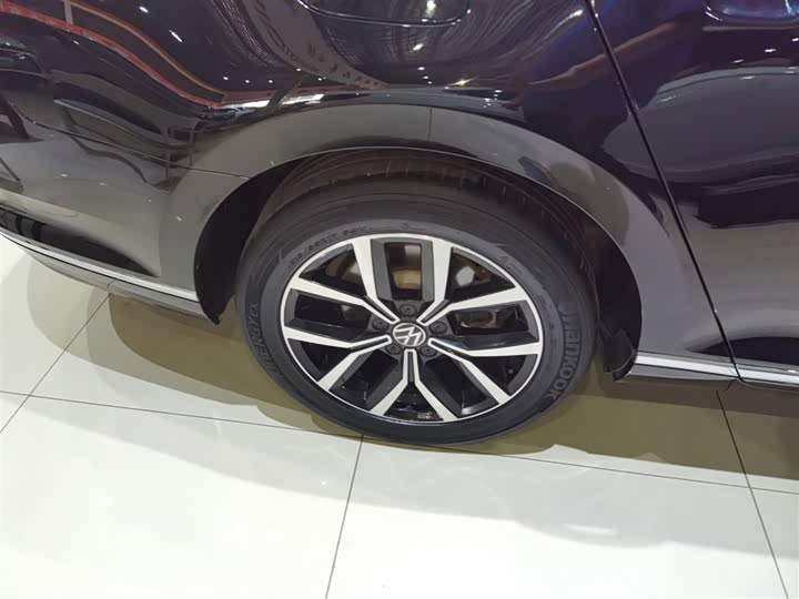 Фото 30 - Volkswagen Magotan